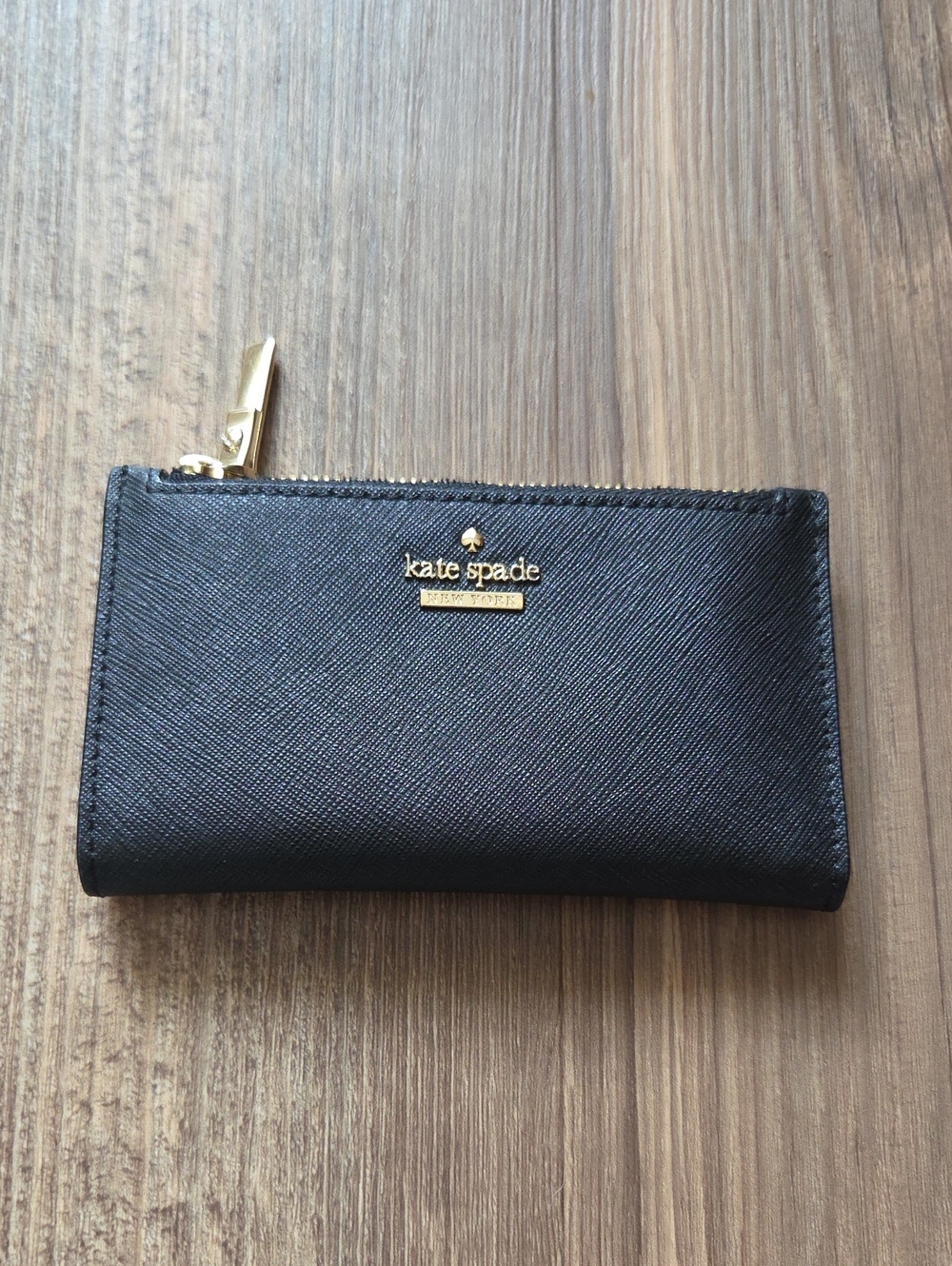 kate spade Black Saffiano Zip Card Pouch with Gold Hardware